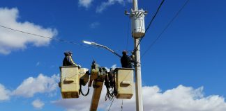 Gobierno municipal continúa con la instalación de luminarias LED en colonia Emiliano Zapata