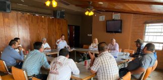 Se reúne Brenda Ríos con líderes agrícolas de Delicias