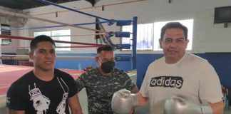 El Senador Cruz Pérez Cuéllar convive con el campeón Usiel Belman