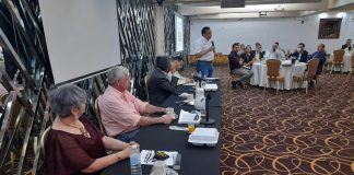 Cruz Pérez Cuéllar entabla diálogo con líderes evangélicos