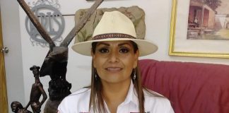 Donará Cynthia Ceballos lonas de campaña para hacer casitas para perros de la calle