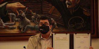 Firma Javier Corral Decálogo por las niñas, niños y adolescentes en el contexto de la pandemia