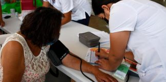 Emite Secretaría de Salud recomendaciones en el Día Mundial de la Menopausia