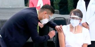 Aplicarán dosis de refuerzo contra COVID-19 a maestros, será con vacuna Moderna