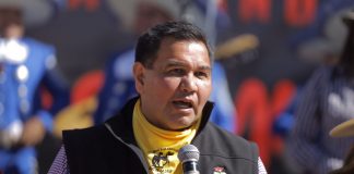 Refrenda Presidente Municipal interés de contribuir al desarrollo de Samalayuca