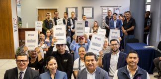 Brinda Estado certeza jurídica sobre sus viviendas a 35 familias