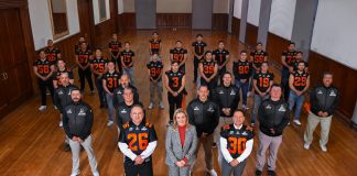 Felicita Maru Campos a las “Águilas” de la UACH por su bicampeonato en la Conferencia Nacional de la ONEFA