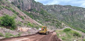 Reabren carretera Samachique-Batopilas tras deslave