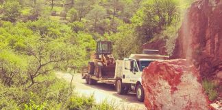Libera Estado tramo de la carretera federal Parral-Guadalupe y Calvo bloqueado por deslave