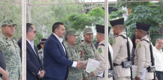 Participa el Presidente Cruz Pérez Cuéllar en ceremonia de entrega de cartillas del SMN