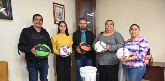 Apoya alcaldesa Ivonne De La Hoya a la Asociación de Padres de Familia de la secundaria Vicente Guerrero