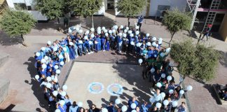 Forman círculo azul por el Día Mundial de la Diabetes en Pensiones Civiles del Estado