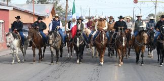 Encabeza alcaldesa Ivonne De La Hoya XI cabalgata anual Gral. Porfirio Talamantes en Ascensión