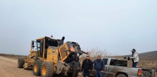 En coordinación realizan trabajos de mantenimiento en camino vecinal hacia la colonia “El Sabinal”