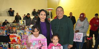 Presidenta Ivonne De La Hoya celebra el Día de Reyes en Puerto Palomas de Villa