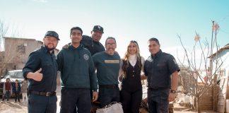 Presidenta Municipal de Nuevo Casas Grandes Odileth Piñón entrega leña en apoyo a familias vulnerables