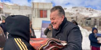 Entrega Mario Vázquez apoyos para mitigar frío de las familias al sur de la capital