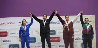 Se corona alumna del COBACH como campeona mundial juvenil de raquetbol en Guatemala