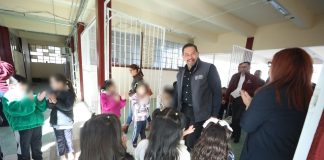 Alumnos de la primaria Emilio Carranza agradecen al alcalde Cruz Pérez Cuéllar por apoyar el plantel