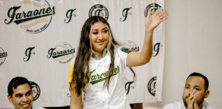 Presidenta Odileth Piñón entrega uniformes a Faraones que representarán a la Quinta Zona