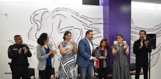 Entrega Presidente Cruz Pérez Cuéllar llaves de Casa de Transición a Sin Violencia A.C.