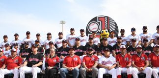 Presidente Cruz Pérez Cuéllar participa en la foto oficial de Los Indios