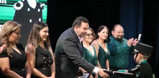 Apadrina presidente Cruz Pérez Cuéllar a egresados de la Primaria Estatal Adolfo López Mateos