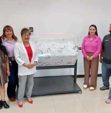 Presidenta Edith Escárcega encabeza cambio transparente de boletos para sorteo del predial