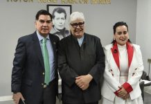 Octavio Borunda Quevedo reconoce trayectoria de Enrique Carbajal ‘Sebastián’ tras recibir el reconocimiento “Chihuahuense Distinguido”